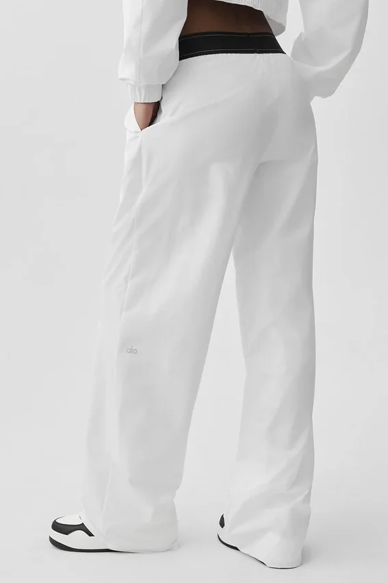 Suit up Hose (lang) – Weiß/Schwarz