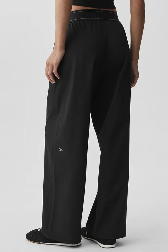 Suit Up Hose (Shorts) – Schwarz