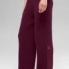 Supernatural Pullover Hose – Burgunderrot