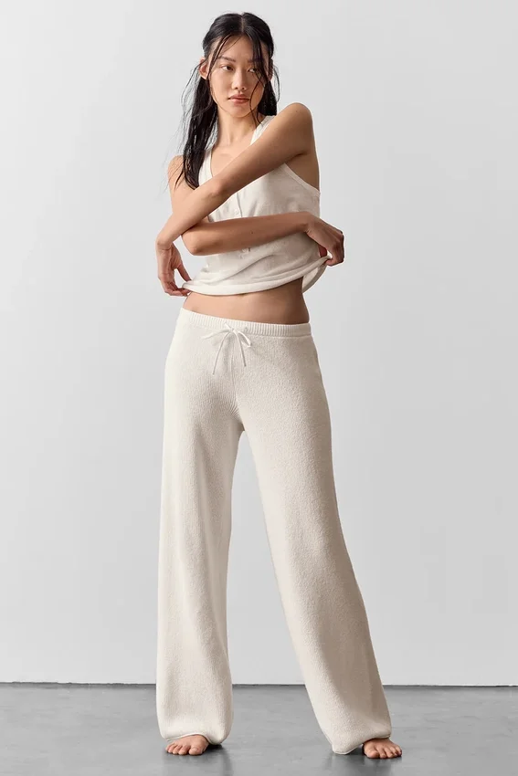 Supernatural Pullover Hose – Elfenbein