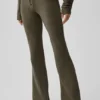 Sway Jogginghose mit ausgestelltem Bein – Olive Tree