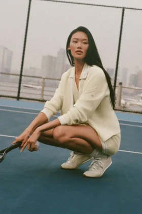 Tennis Club Pullover – Haferfarben/Weiß