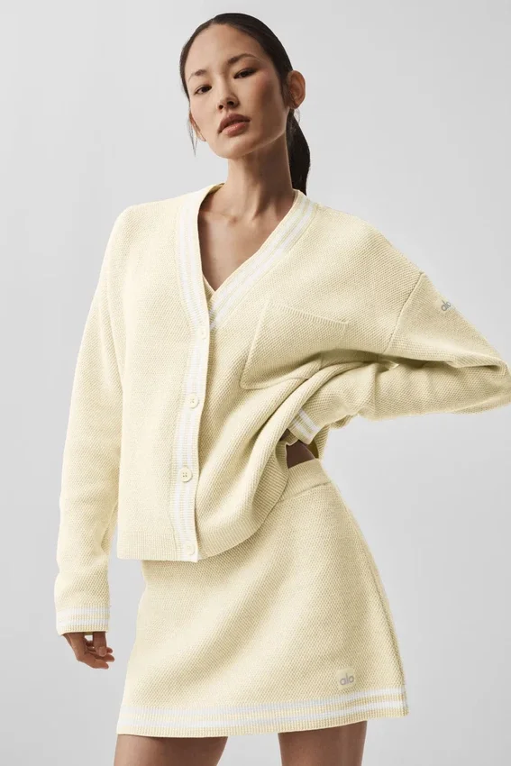 Tennis Club Pullover – Haferfarben/Weiß