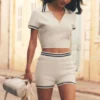 Tennis Club Pullover Knit Hot Short – Elfenbein/Marineblau