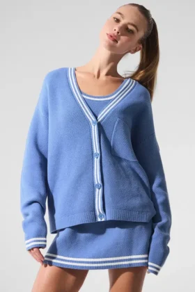 Tennis Club Pullover – Kristallklares Blau/Weiß