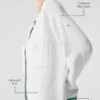 Tennis Club Pullover – Weiß/Fichtengrün