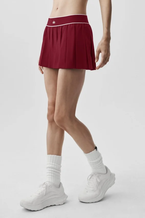 Tennisrock „Amp It up“ mit niedriger Leibhöhe – Summer Romance Red