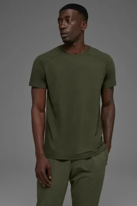 Triumph Raglan-T-Shirt – Olivgrün