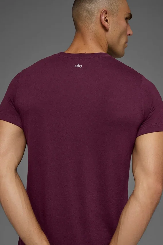 Triumph-T-Shirt – Burgunderrot