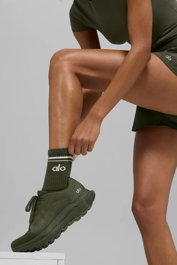 Unisex-Socken im Retro-Stil (Halb-Crew) – Olivgrün/Weiß