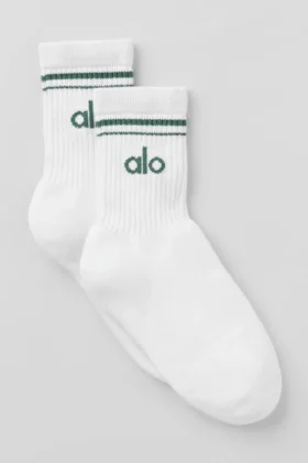 Unisex-Socken im Retro-Stil (Halb-Crew) – Weiß/Kleegrün