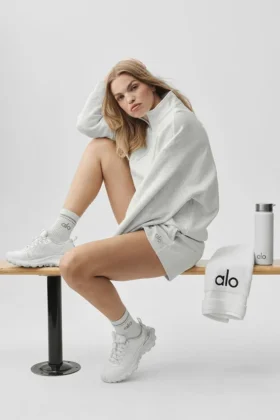 Unisex-Socken im Retro-Stil (Halb-Crew) – Weiß meliert/Grau
