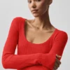 Unwind Langarmshirt aus Strick – Leuchtendes Rot