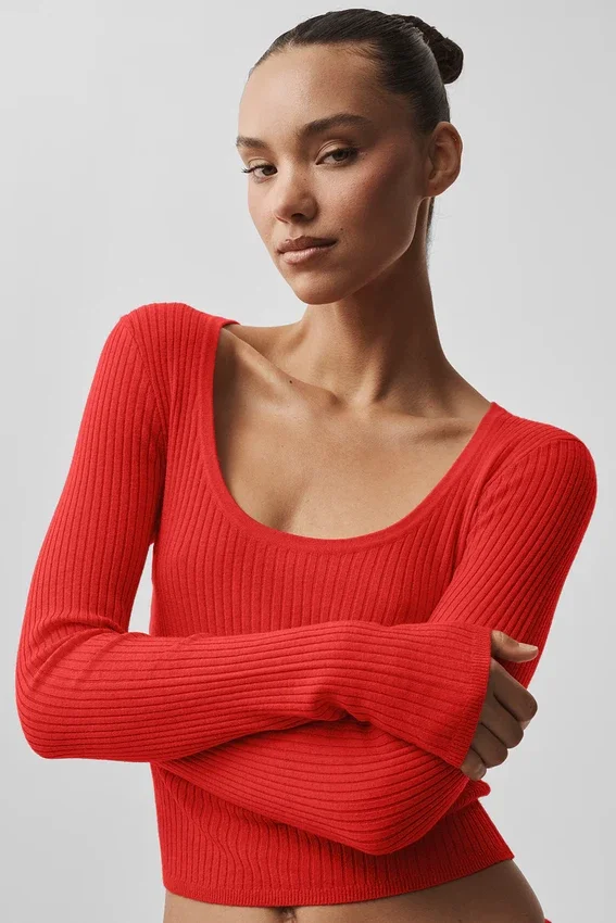 Unwind Langarmshirt aus Strick – Leuchtendes Rot