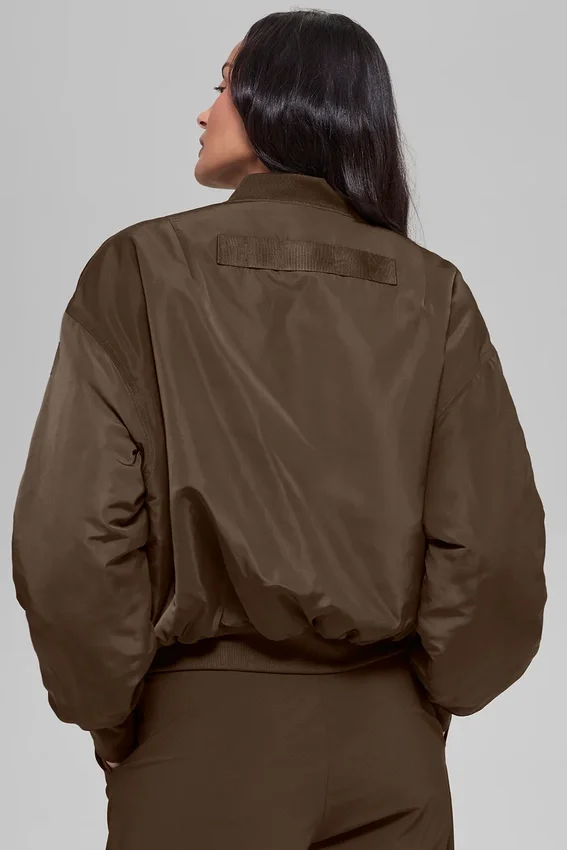 Urbanite-Bomberjacke aus Kunstfell – Espresso/Elfenbein