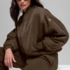Urbanite-Bomberjacke aus Kunstfell – Espresso/Elfenbein