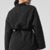 Urbanite Wrap-Daunenweste – Schwarz