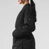 Urbanite Wrap-Daunenweste – Schwarz