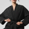 Urbanite Wrap-Daunenweste – Schwarz