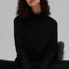 Waffle Weekend Escape Mock Neck Langarmshirt – Schwarz
