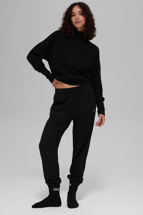 Waffle Weekend Escape Mock Neck Langarmshirt – Schwarz