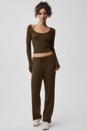 Weite Hose mit mittlerer Leibhöhe aus Pullover-Strick – Espresso