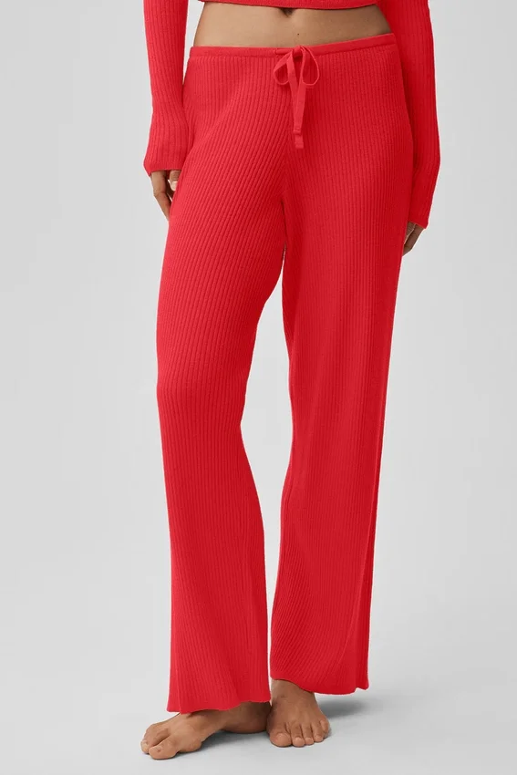 Weite Hose mit mittlerer Leibhöhe aus Pullover-Strick – Unwind – in leuchtendem Rot