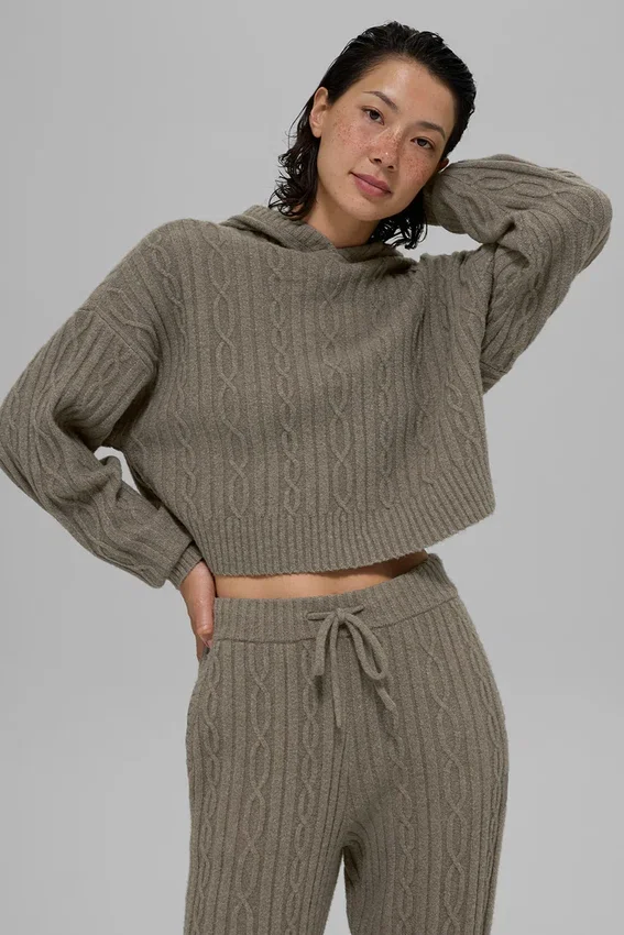 Winter Bliss Hoodie mit Zopfmuster – Hellkakao