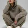 Winter Bliss Hoodie mit Zopfmuster – Hellkakao