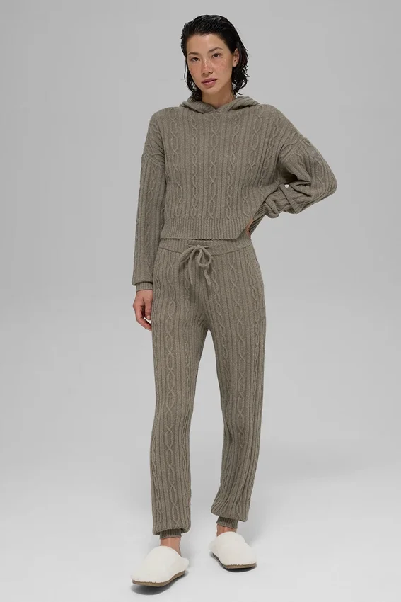 Winter Bliss Hoodie mit Zopfmuster – Hellkakao