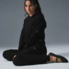 Winter Bliss Hoodie mit Zopfmuster – Schwarz