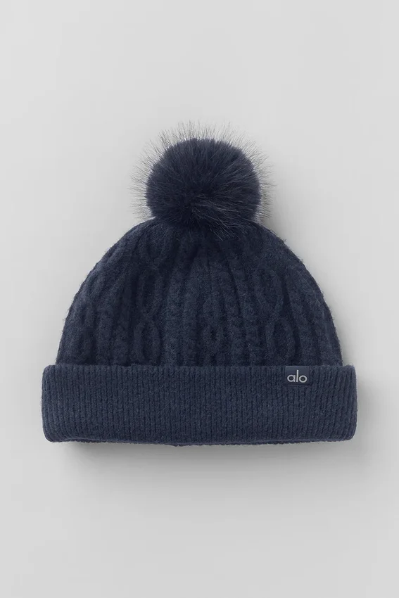 Winter Bliss-Mütze im Zopfmuster – Marineblau