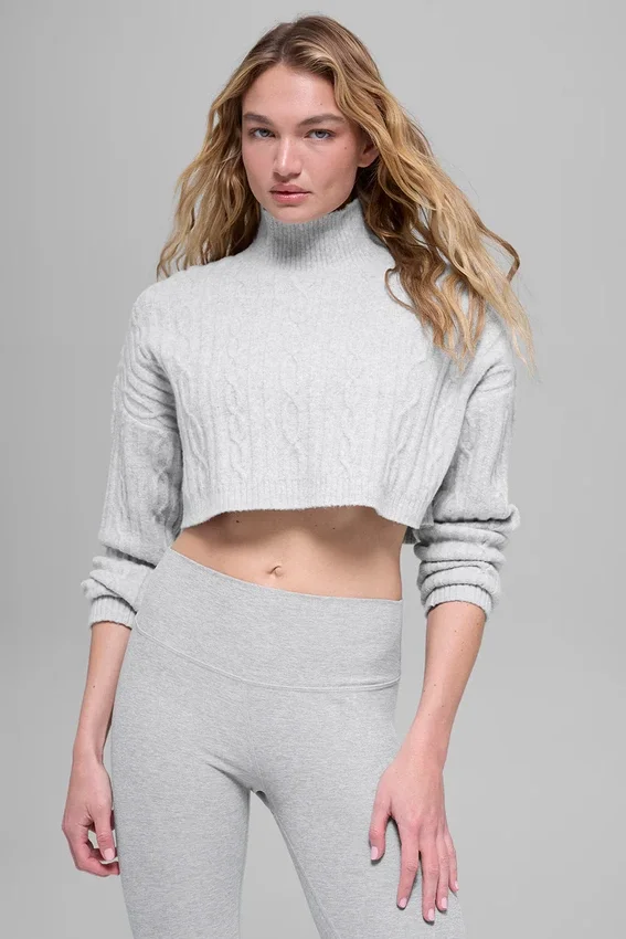 Winter Bliss Rollkragenpullover mit Zopfmuster, kurz geschnitten, mit Langarmshirts – Athletic Heat