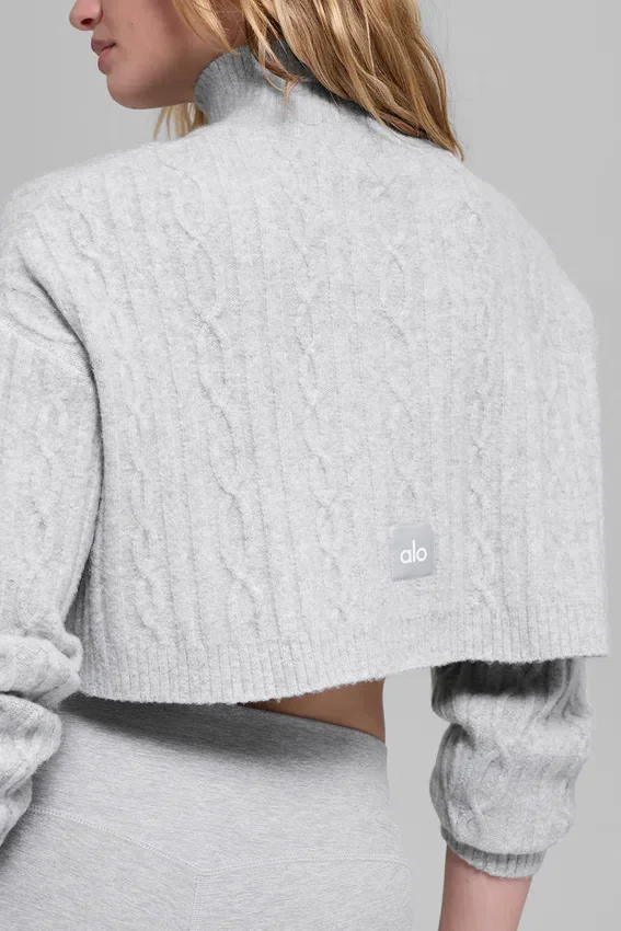 Winter Bliss Rollkragenpullover mit Zopfmuster, kurz geschnitten, mit Langarmshirts – Athletic Heat