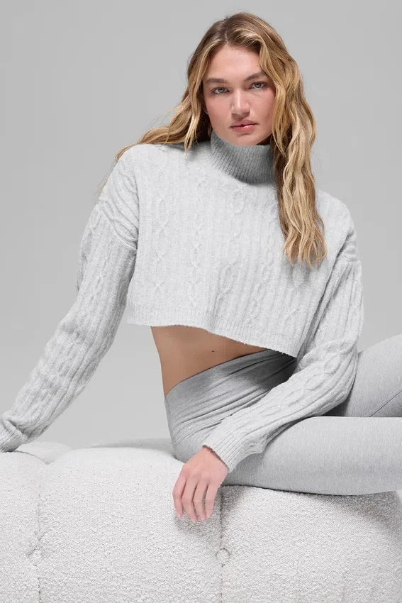 Winter Bliss Rollkragenpullover mit Zopfmuster, kurz geschnitten, mit Langarmshirts – Athletic Heat