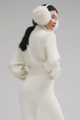 Winter Magic Kaschmir-Rollkragenpullover – Elfenbein