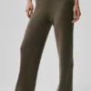Woll-Kaschmir-High-Waist-Hose mit weitem Bein aus der „New Class“-Kollektion – Olive Tree