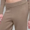 Woll-Kaschmir-High-Waist-Hose mit weitem Bein im New-Class-Stil – Chai Latte
