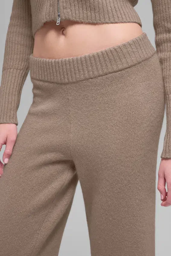 Woll-Kaschmir-High-Waist-Hose mit weitem Bein im New-Class-Stil – Chai Latte