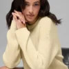 Woll-Kaschmir-Pullover „Noble“ mit Rundhalsausschnitt und Rippbündchen – Candlelight Yellow