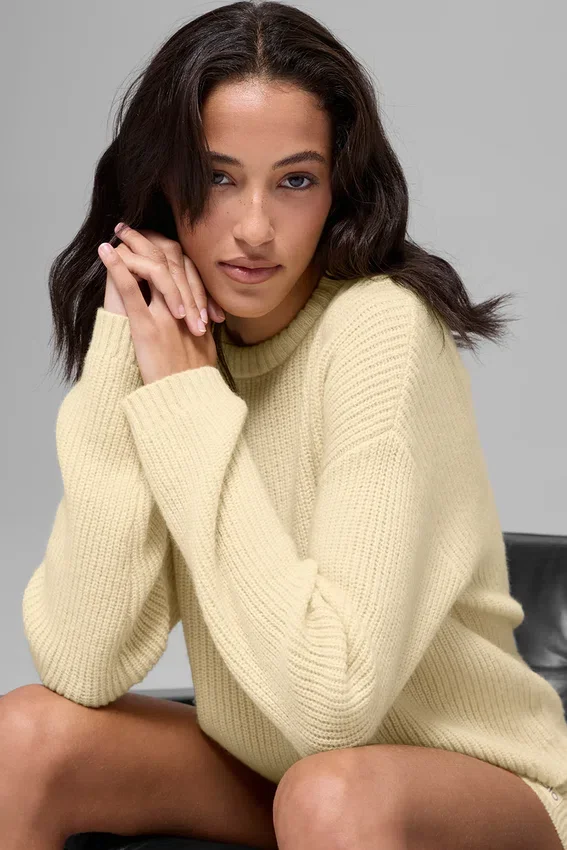 Woll-Kaschmir-Pullover „Noble“ mit Rundhalsausschnitt und Rippbündchen – Candlelight Yellow