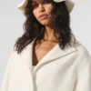 Woll-Trenchcoat „Cropped Metro“ – Elfenbein